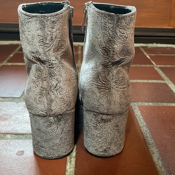 Velvet booties - Picture 4 of 4